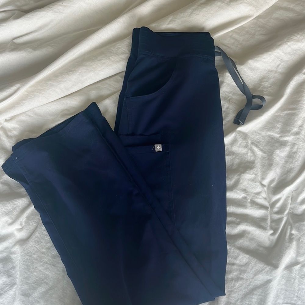 Figs navy kade cargo scrub pants